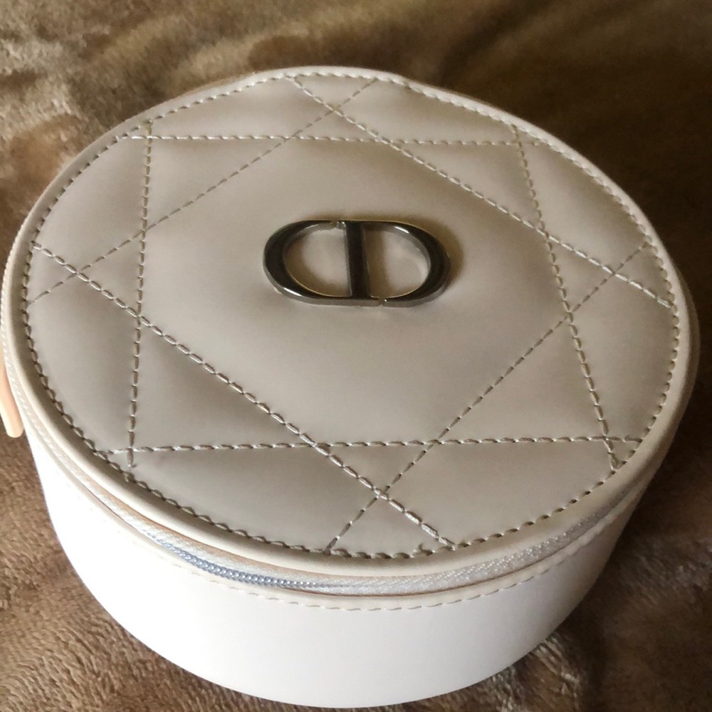 Round beauty Case with mirror
